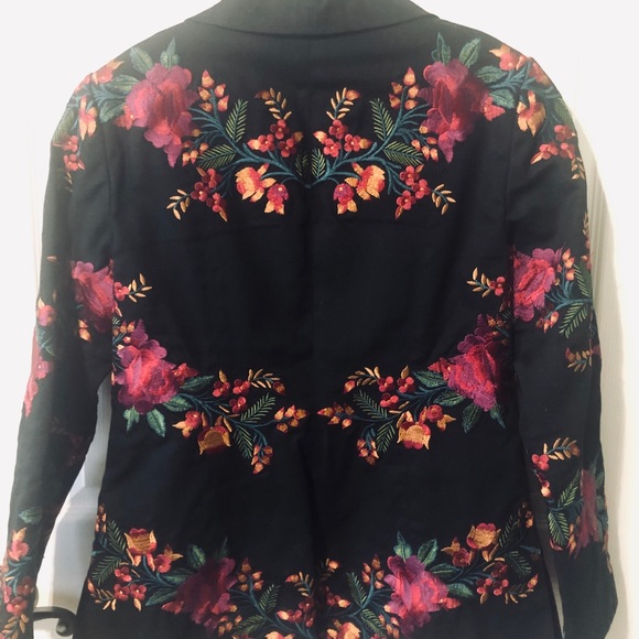 Embroidered jacket - Picture 2 of 3